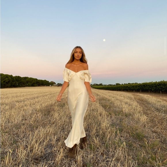 One Mile The Label Dresses & Skirts - Off-Shoulder Cream Satin Maxi Dress